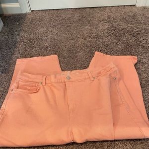Gloria Vanderbilt Pink Colored Capris